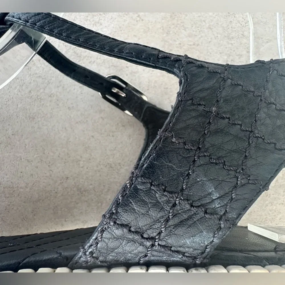 Chanel CC Logo Chainlink Quilted Black Leather Flat Ankle T- Strap Sandals Sz 37 - Picture 4 of 11